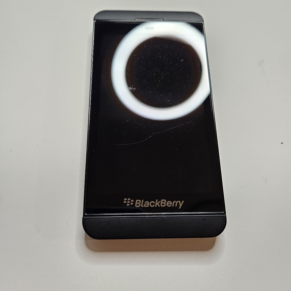 Blackberry Z10 | Made in Mexico | Research in motion | Good shape | Collectable - Picture 7 of 7
